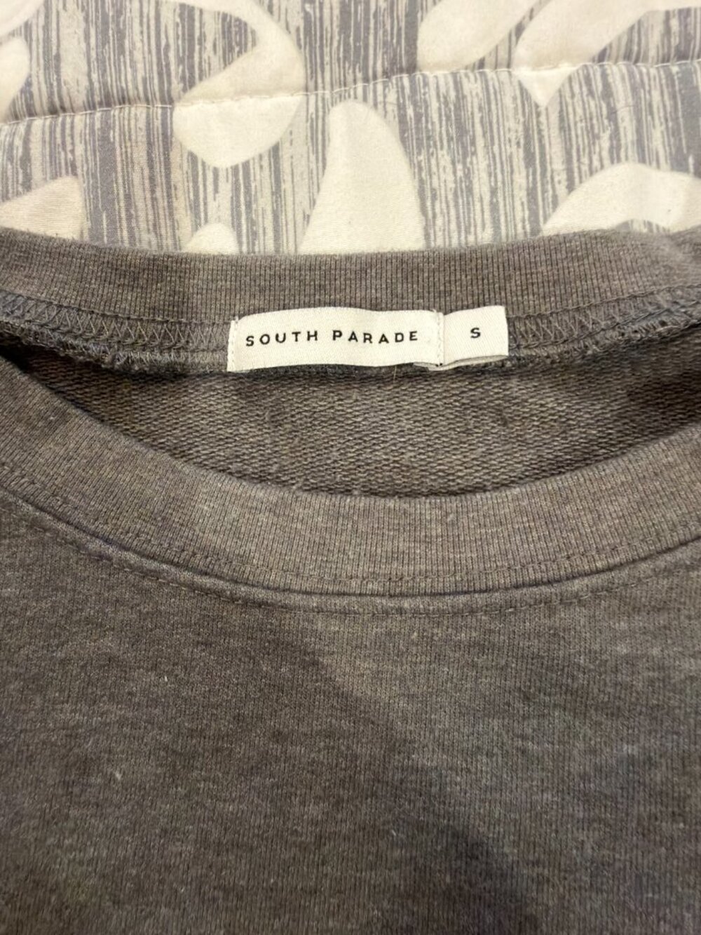 South Parade Le Weekend Graphic Sweatshirt Size S Oversized - Picture 4 of 4